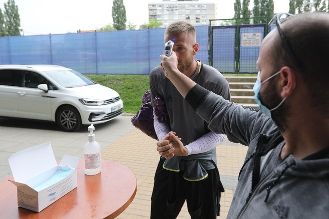 V Ljudskem vrtu so s treningi začeli v petek in nadaljevali danes. FOTO: NK Maribor