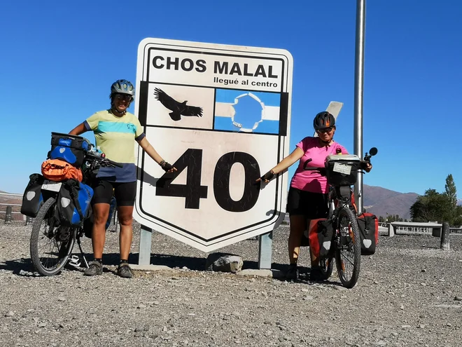 Na polovici slavne rute 40, ki prečka celotno Argentino. FOTO: osebni arhiv