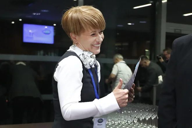 Aleksandra Pivec je danes zatrdila, da se stranka Desus distancira od »osebnih prepričanj« in želi izpolnjevati koalicijski načrt, česar v prejšnji vladi »ni mogla početi.« FOTO: Leon Vidic