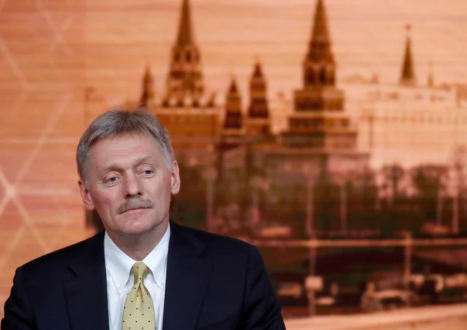 Dimitrij Peskov, tiskovni predstavnik ruskega predsednika. Rusija je »rekorderka« po številu obolelih v samem vrhu oblasti. FOTO: Evgenia Novozhenina/Reuters