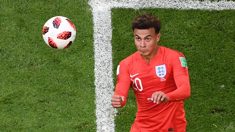 Raznovrstni Dele Alli je sodoben tip zveznega nogometaša, s 188 cm je nevaren tako z glavo kot z nogo. FOTO: AFP