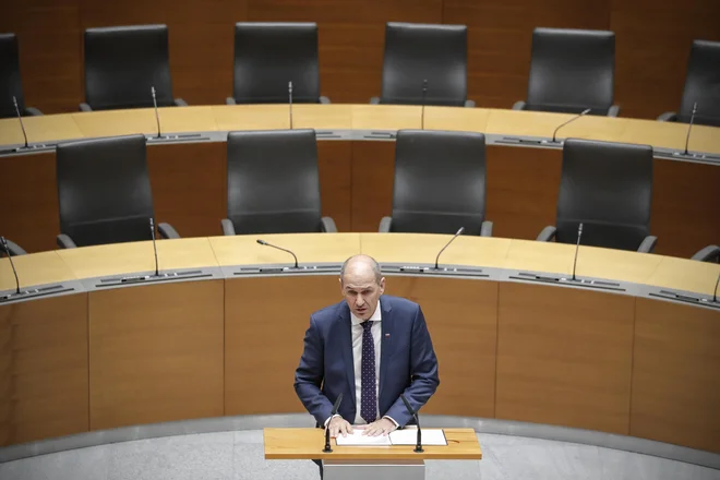 Že v petek je poročilo obravnaval odbor DZ za gospodarstvo. FOTO: Uroš Hočevar/Delo