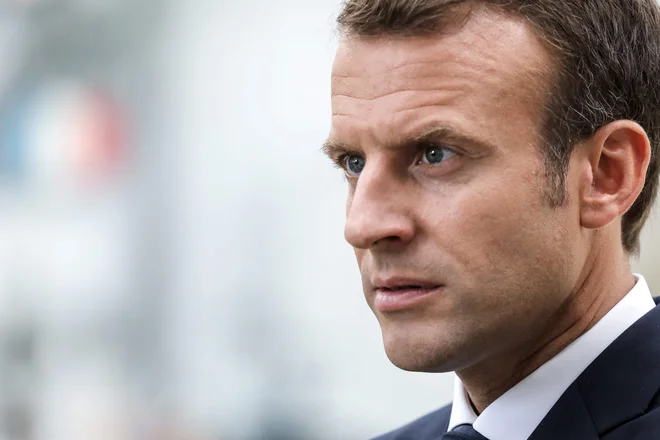 Predsednik, le na dopust, pa naj bo »Macron na počitnicah« slišati še takšen oksimoron! FOTO: AFP