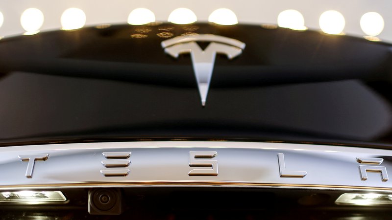 Fotografija: Proizvodnjo modelov 3s namerava Tesla kmalu, kakorkoli hitro bo to mogoče, povečati na 10.000 na teden. FOTO: Reuters