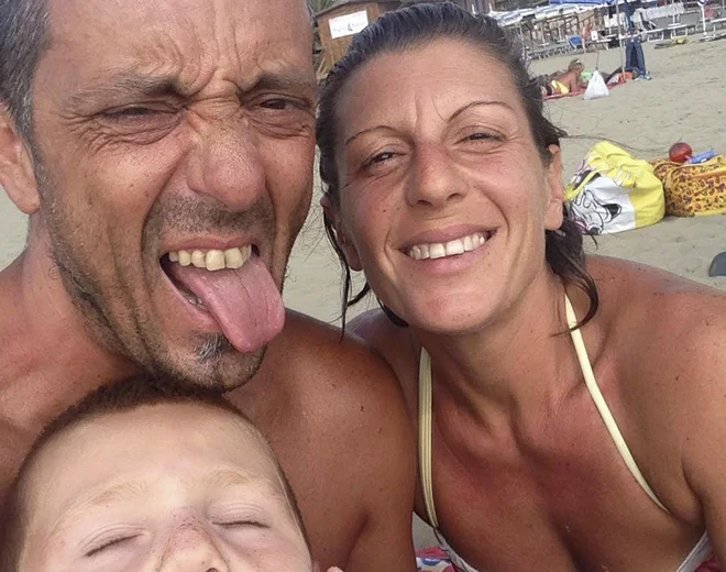 Roberto Robbiano (44 let), Ersilia Piccinino (41 let) in Samuel (8 let) FOTO: AP