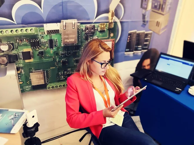 V svoji zadnji oddaji Detektor na televiziji TVN je novinarka razkrila korupcijsko shemo v Bolgariji, v kateri je izginilo več sto milijonov evrov evropskih sredstev. FOTO: Facebook