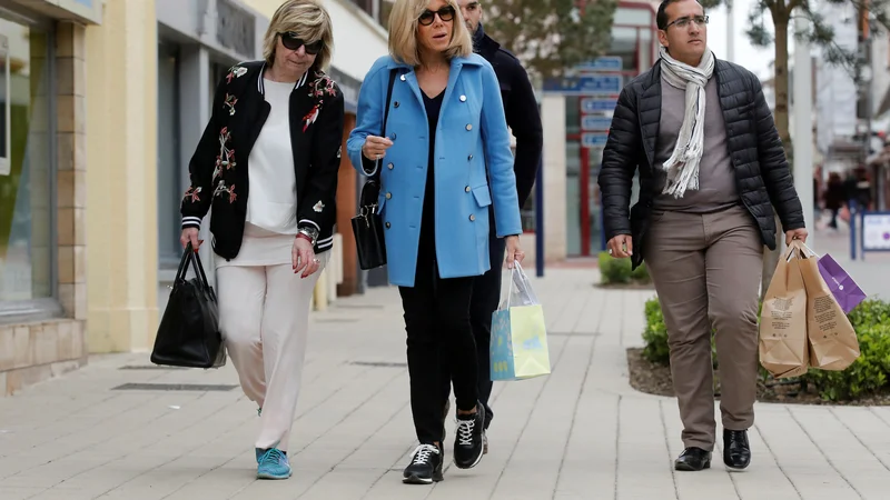 Fotografija: Mimi Marchand in Brigitte Macron. FOTO: Reuters