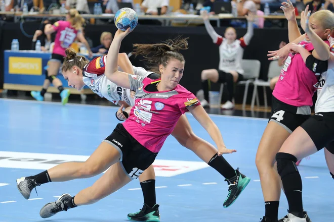 Tjaša Stanko prihaja v vse boljšo strelsko formo. FOTO: Tomi Lombar
