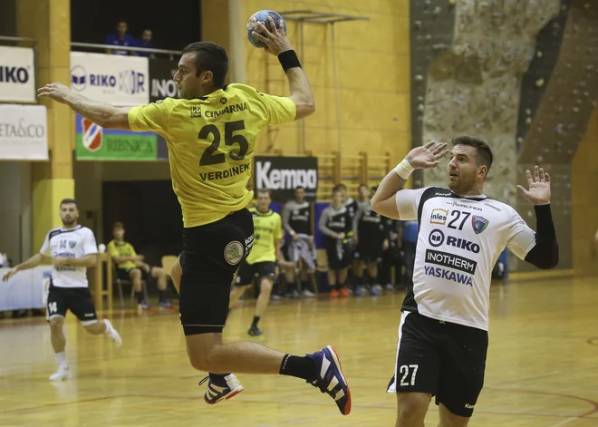 Matic Verdinek je v izvrstni strelski formi. FOTO: Jože Suhadolnik
