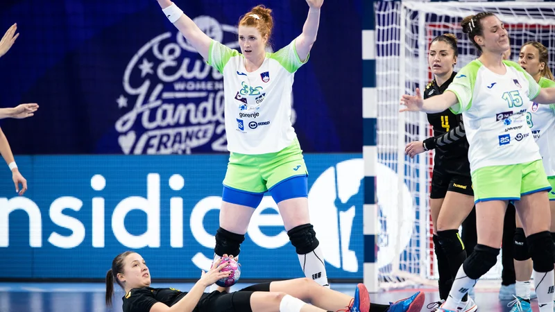 Fotografija: Lina Krhlikar je bila tudi v Franciji steber slovenske obrambe. FOTO: Jure Eržen