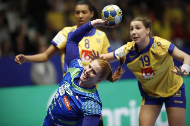 Lina Krhlikar je doslej za reprezentanco dosegla 92 golov. FOTO: Uroš Hočevar