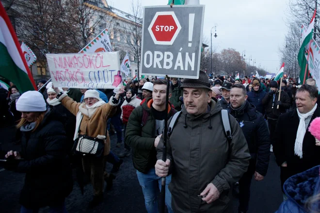 Politični analitiki ugotavljajo, da se je prvič, odkar je leta 2010 oblast prevzel Viktor Orban, primerilo, da je razdrobljena politična opozicija na Madžarskem združila moči proti vladavini madžarskega premierja. FOTO: Peter Kohalmi/AFP