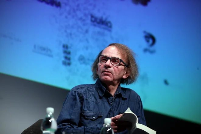 Michel Houellebecq, francoski pisatelj, med literarnim večerom v Kinu Šiška, v Ljubljani, 27. marca 2014. Foto: Uros Hocevar