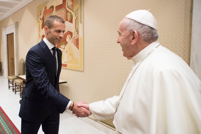Aleksander Čeferin se je pred volitvami v Rimu srečal tudi s papežem Frančiškom. FOTO: Vatican Media/Reuters