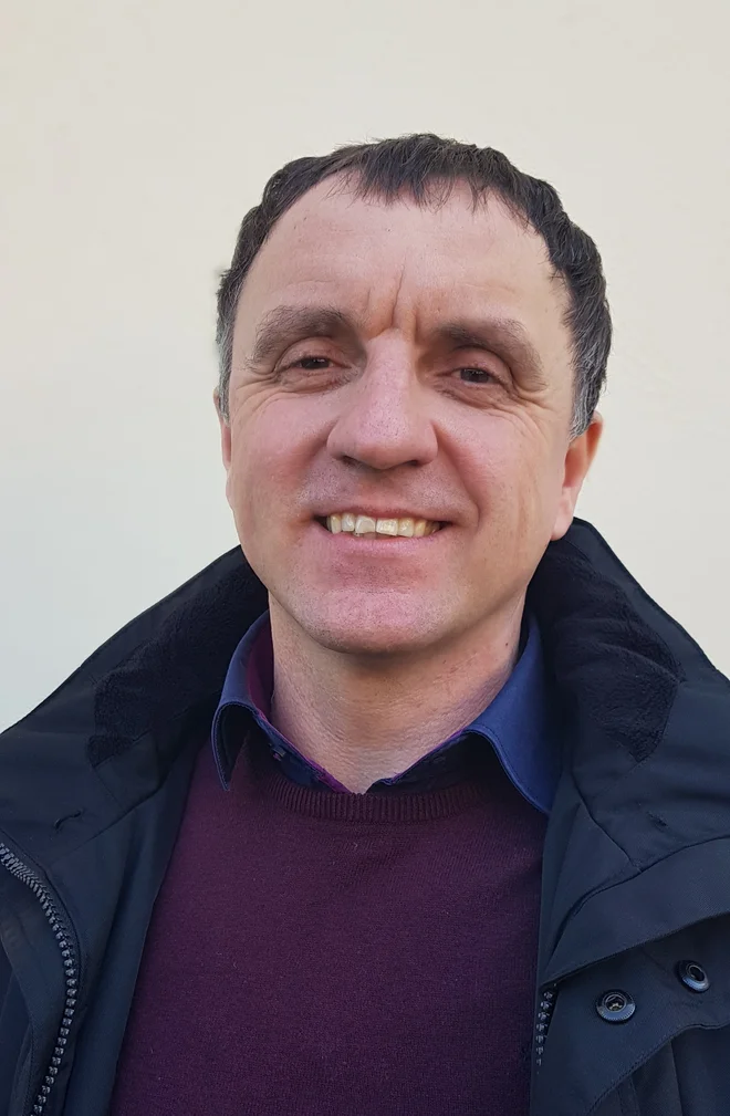 Prekmurski Madžar Attila Kovacs (na posnetku) narodnostnega poslanca Ferenca Horvatha poziva k odstopu z ene od funkcij. FOTO: Jože Pojbič/Delo