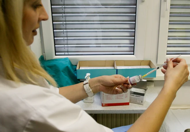 Nova študija, ki jo je opravila skupina znanstvenikov na danskem inštitutu Statens Serum, tako nudi prispevek k že tako obsežnim dokazom, da med cepljenjem in avtizmom ni nikakršne povezave. FOTO: Marko Feist
