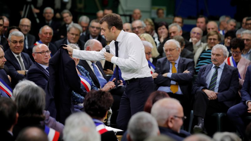 Fotografija: Je francoski predsednik Emmanuel Macron prelomno odprl javni ­prostor? Foto Reuters