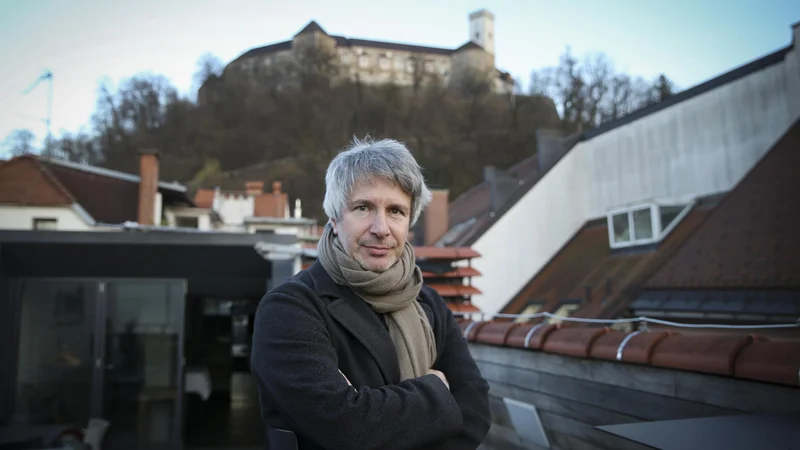 Fotografija: Éric Vuillard je pred kratkim obiskal Ljubljano kot gost festivala Fabula. Foto: Jože Suhadolnik