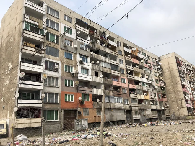 Stolipinovo je največje romsko naselje v Evropi. FOTO: Aljaž Vrabec