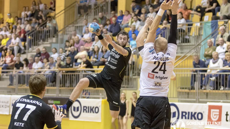 Fotografija: Reprezentant Matic Verdinek je na 26 tekmah v ligi NLB za Gorenje dosegel že 187 golov in je zanesljivo najboljši strelec. V Ribnici je zabil sedem zadetkov. FOTO: RK Gorenje