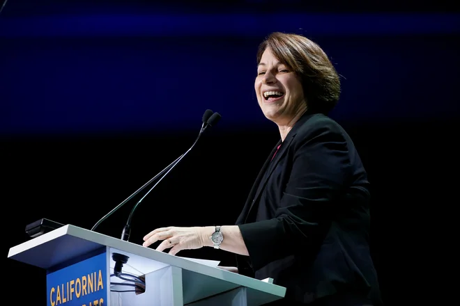 Čeprav so Amy Klobuchar omenjali kot kandidatko z dobrimi možnostmi, to dejansko nikoli ni bila. FOTO: Reuters