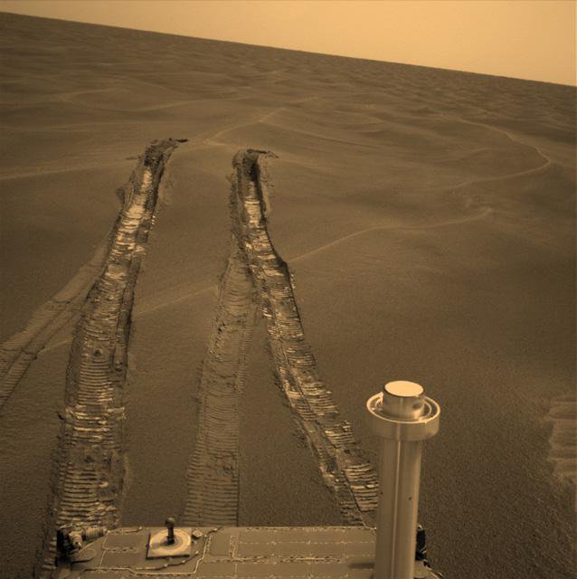 Mars poseljujejo roboti s planeta Zemlja. FOTO: NASA/JPL-Caltech 