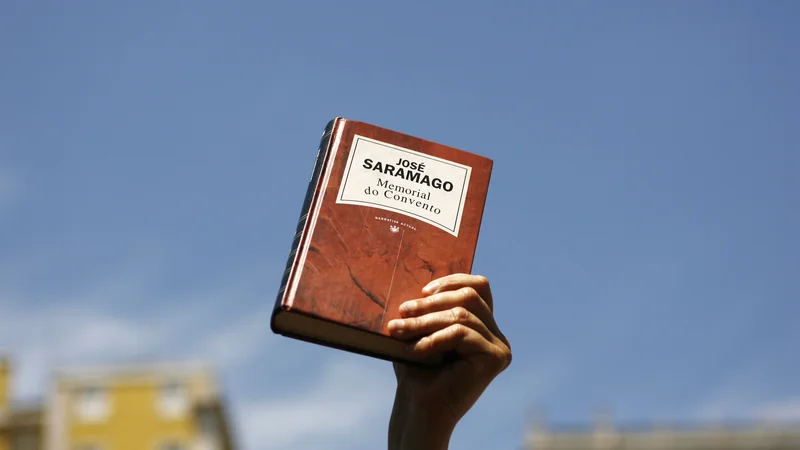 Fotografija: Mar preseneča, da Portugalci imajo Nobelovega nagrajenca za literaturo, številni narodi pa ne bodo nikoli prepoznali svojega nobelovca? Foto: Rafael Marchante/Reuters