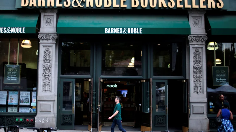 Fotografija: Veriga knjigarn Barnes & Noble je v veliki krizi, jo lahko reši novi lastnik? Foto Reuters