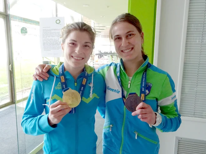Sestri Maruša in Anja&nbsp;Štangar bosta od slovenskih judoistov prvi stopili na blazine v Tokiu. FOTO: Miha Šimnovec