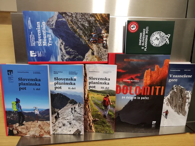 Julijske Alpe v štirih vodnikih. FOTO: Manca Ogrin