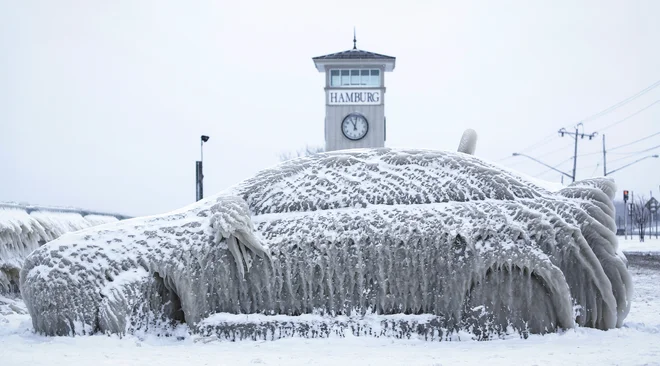 Nemška avtomobilska industrija, ki jo do nedavnega še veljala za alfo in omego v panogi v svetu, je tista, ki jo je padec svetovnega povpraševanja najbolj prizadel. FOTO: Reuters