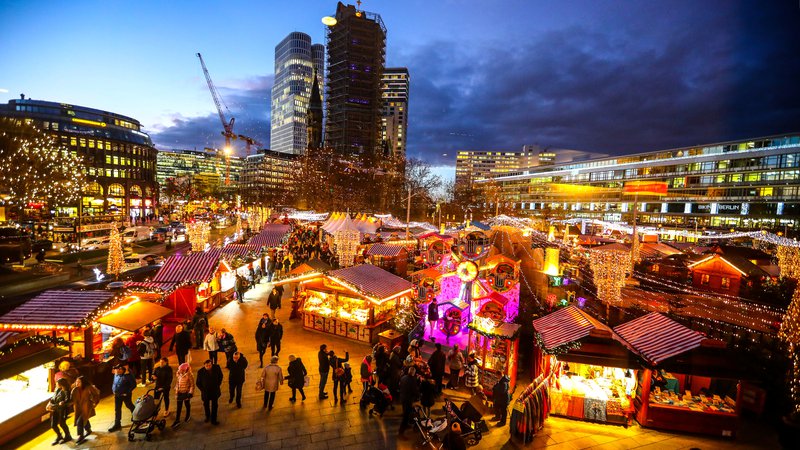 Fotografija: Božična tržnica v Berlinu. Foto Reuters