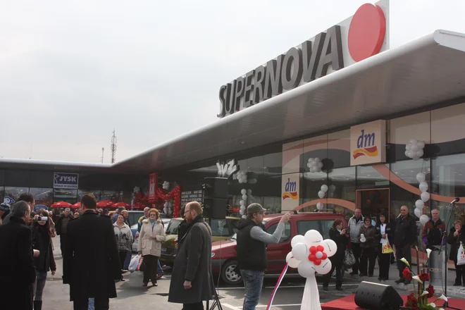 Predstavniki Supernove, ki upravlja velike trgovske centre, se z najemniki še dogovarjajo. Foto Boris Šuligoj