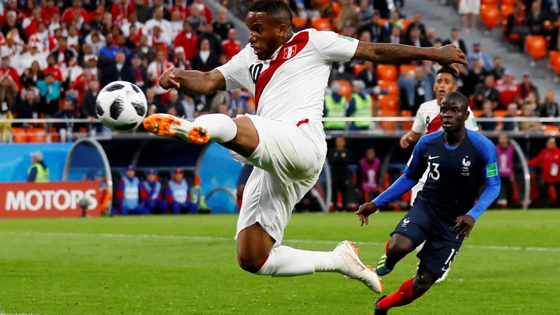 Fotografija: Jefferson Farfan v dresu reprezentance Peruja na svetovnem prvenstvu 2018. FOTO: Reuters