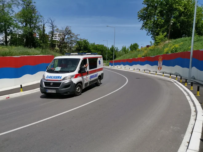 Odcep z avtoceste, zgrajen samo za klinični center, omogoča lahek dostop do bolnišnice. Foto Milena Zupanič
