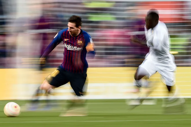 Zamisel o omejitvi plač v Evropi ni nova, a ta na nižje plače najboljših, kot je nogometaš z najvišjo plačo na svetu Lionel Messi, najbrž ne bo vplivala. FOTO: AFP