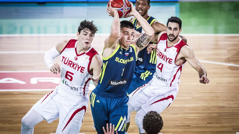 Fotografija: Matic Rebec je bil v Stožicah tarča agresivnih Turkov. FOTO: FIBA