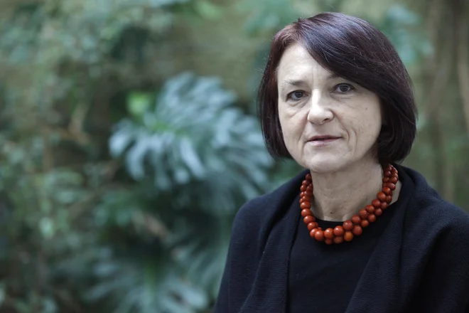 Marta Verginella: &raquo;Namesto da bi slovenska diplomacija&nbsp; suvereno oblikovala svoja politična stališča in pobude, zgolj zrcalno odgovarja na dogajanje na italijanski strani.&laquo; FOTO: Mavric Pivk/Delo