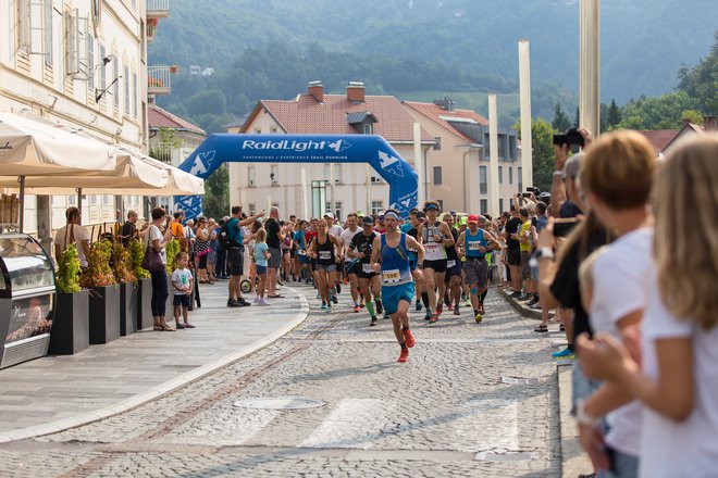 Lani se je traila po Idriji in okolici udeležilo od 140 do 150 tekačev iz Slovenije in tujine. FOTO:Marko Čuk