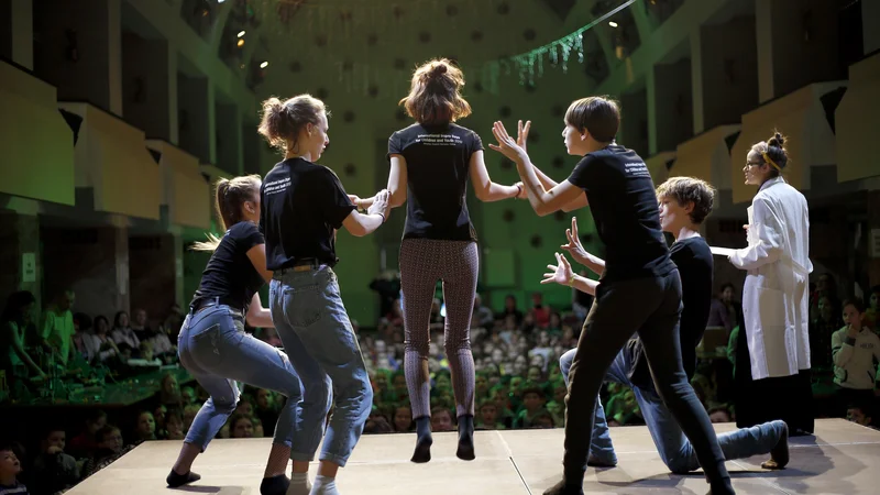 Fotografija: Festivalsko leto se je začelo z znanstvenim festivalom Hokus Pokus. FOTO Blaž Samec/Delo
