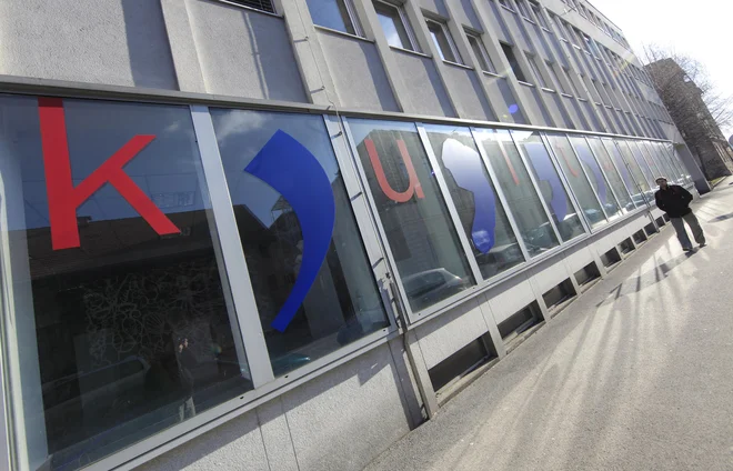 Samozaposleni si želijo sprotnejše komunikacije z ministrstvom za kulturo, zato predlagajo&nbsp;oblikovanje posebne delovne skupine.&nbsp;FOTO: Jože Suhadolnik/Delo
