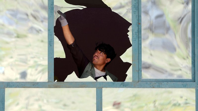Fotografija: Od podpisa mirovnega sporazuma je bilo v Afganistanu ubitih 500 civilistov. Foto Reuters
