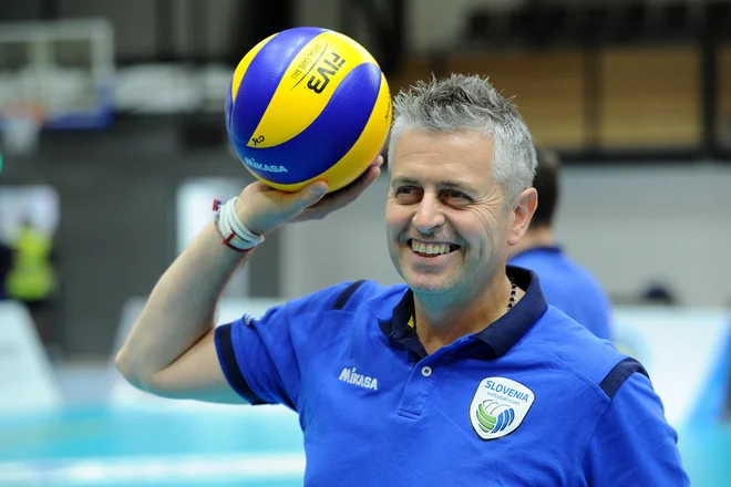 Slovenski selektor Alessandro Chiappini znova računa tudi na korektorico Izo Mlakar, ki se vrača v reprezentančni pogon. FOTO: Aleš Oblak/CEV