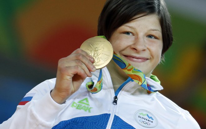 Tina Trstenjak je na olimpijskem prestolu judoistične kategorije do 63 kg nasledila Urško Žolnir. FOTO: Matej Družnik/Delo