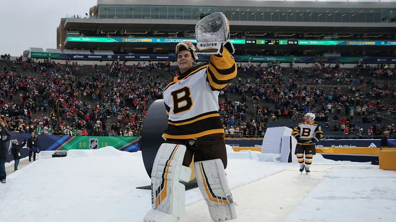 Fotografija: Hokejisti ekipe Boston Bruins s sijajnim finskim vratarjem Tuukko Raskom (na fotografiji) bi bili med tistimi osmimi moštvi, ki bi bili neposredno uvrščeni v drugi krog končnice NHL. FOTO: Usa Today Sports