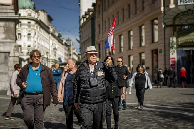 Niso samo hoteli, v turizmu so zaposleni tudi vodniki in še mnogo drugih. FOTO Voranc Vogel