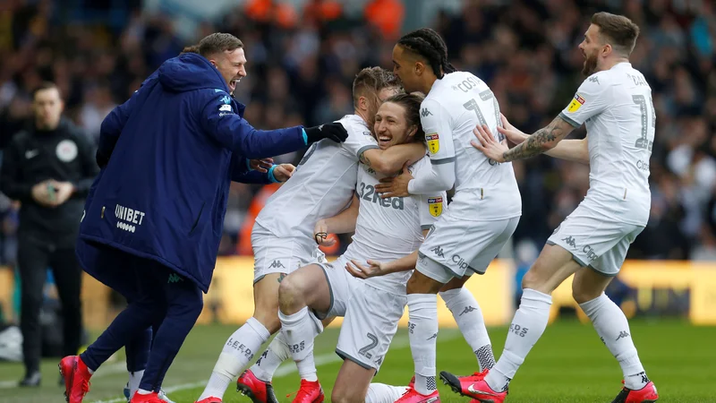 Fotografija: V angleški drugi ligi (championship) ta čas vodi tradicionalni klub Leeds United. FOTO: Reuters