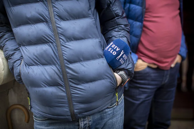 Toženčev zapis po mnenju sodišča ni v ničemer prispeval k razpravi o pomembni politični temi, pač pa je le »grob, osebno žaljiv napad na tožnico«, ki ne zagotavlja učinkovitega delovanja demokracije, temveč lahko le hromi legitimno novinarsko delo. FOTO: Voranc Vogel/Delo