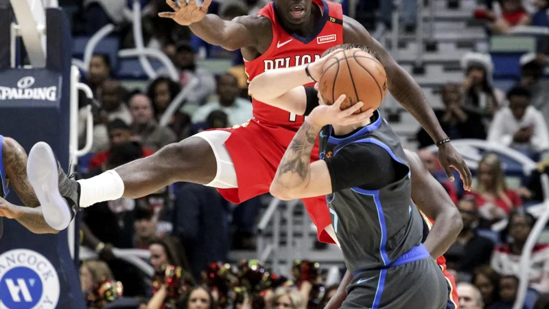 Fotografija: Luka Dončić je bil na parketu manj kot običajno, 22 minut. FOTO: Scott Threlkeld/AP