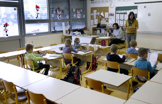 V šole se bodo kmalu lahko vrnili vsi, napoveduej Jelko Kacin. FOTO: Samec Blaž/Delo